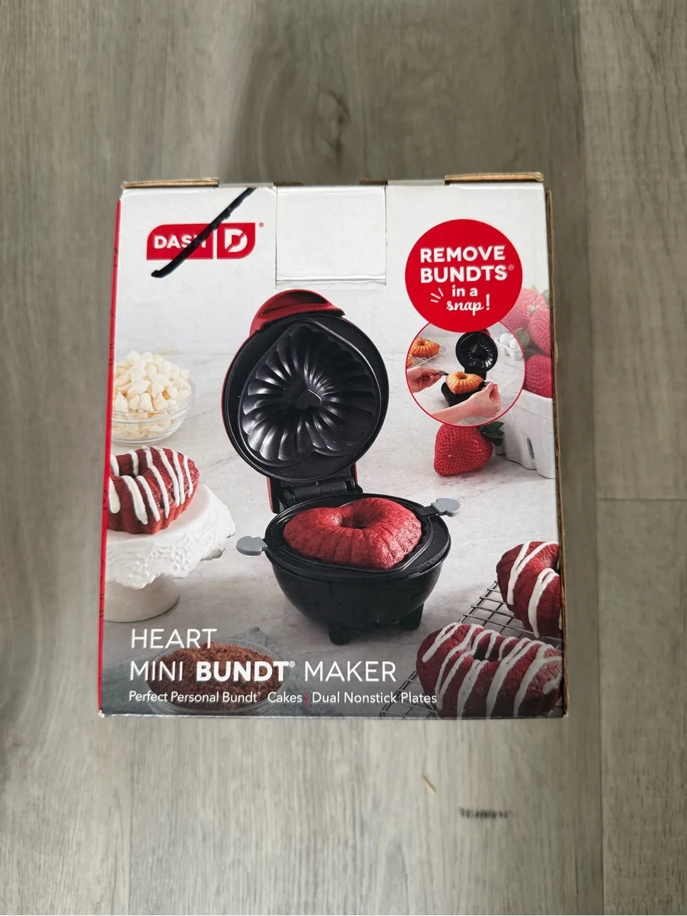 ❤️ Dash Heart Mini Bundt Maker - Nonstick Personal Cake Machine